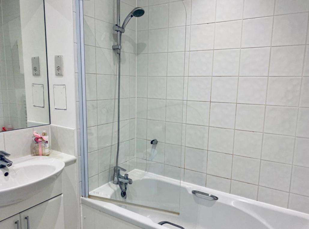 Cloud9Sa At The Charles Chertsey Apartman Kültér fotó